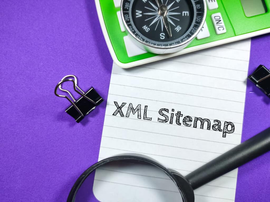 Une feuille annotée de l'inscription "XML Sitemap"